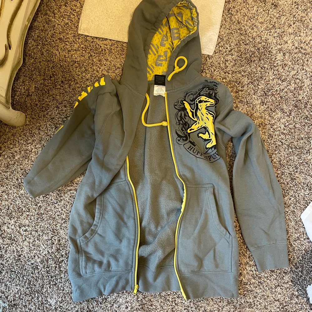 Brand new hufflepuff small hoodie Harry Potter
